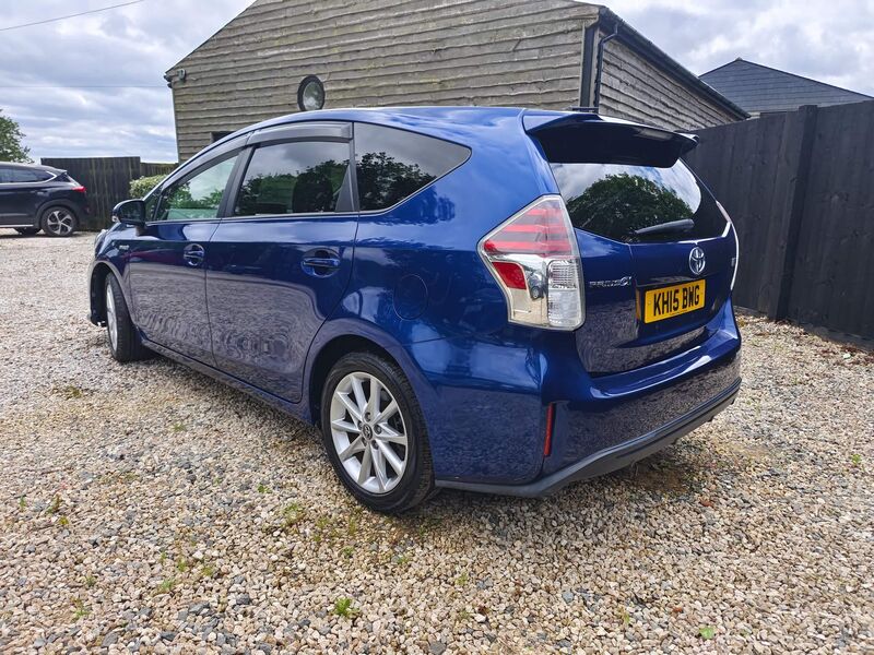 TOYOTA PRIUS+