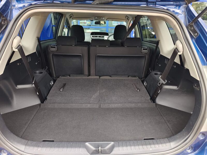TOYOTA PRIUS+