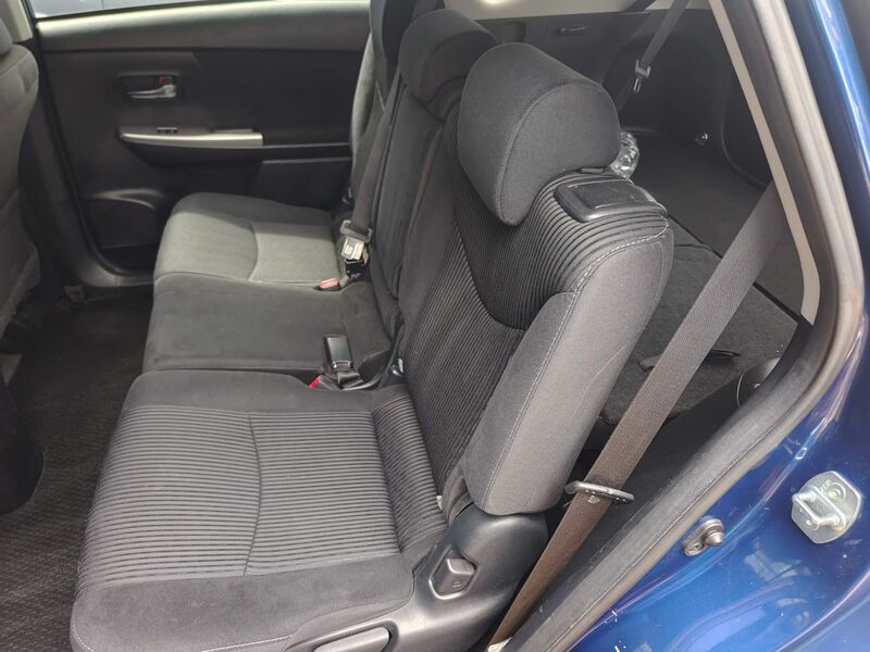 TOYOTA PRIUS+