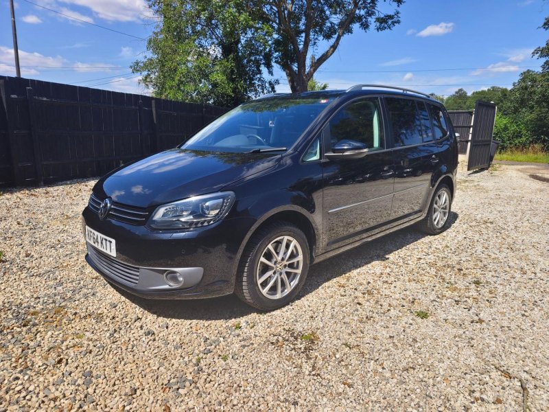 VOLKSWAGEN TOURAN