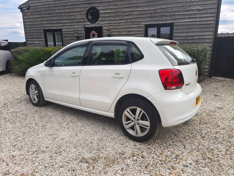 VOLKSWAGEN POLO