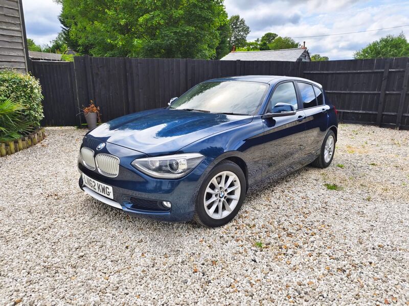 BMW 1 SERIES