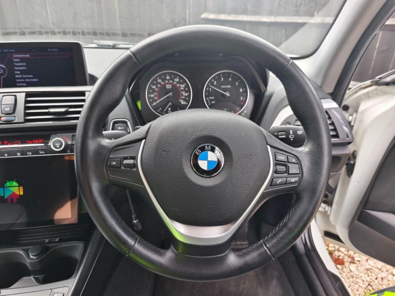 BMW 1 SERIES