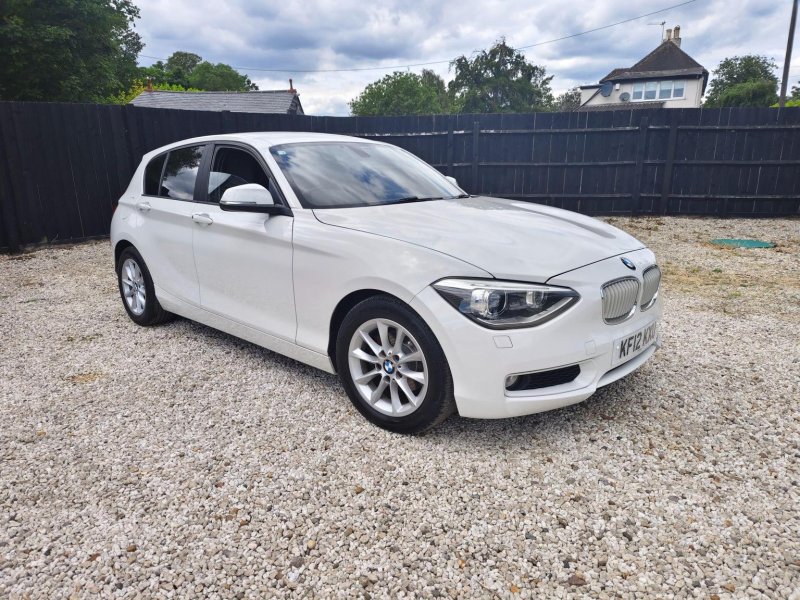 BMW 1 SERIES