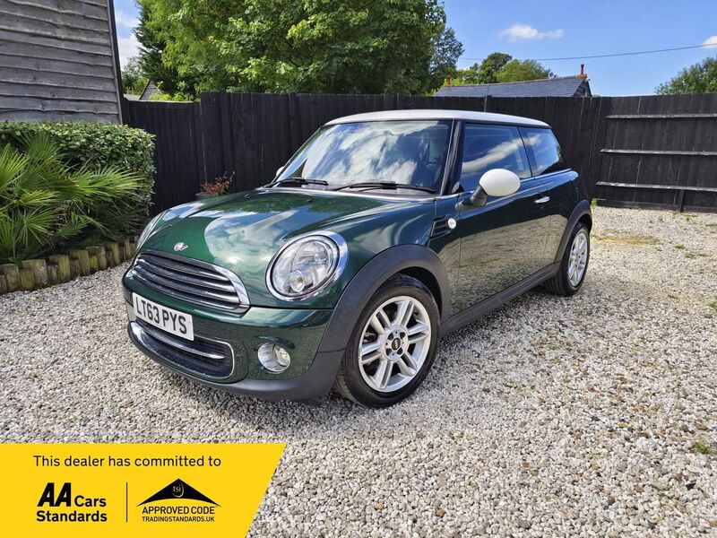 MINI HATCH