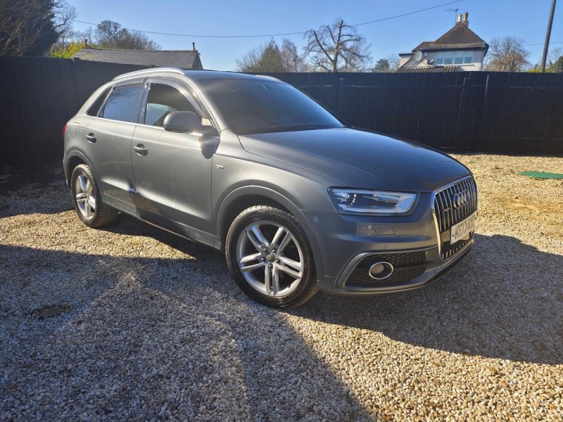 AUDI Q3
