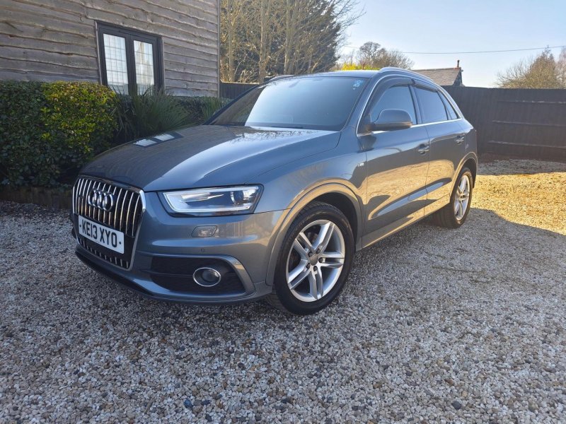 AUDI Q3