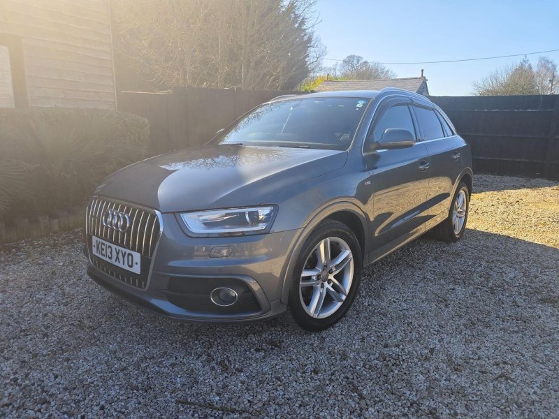 AUDI Q3