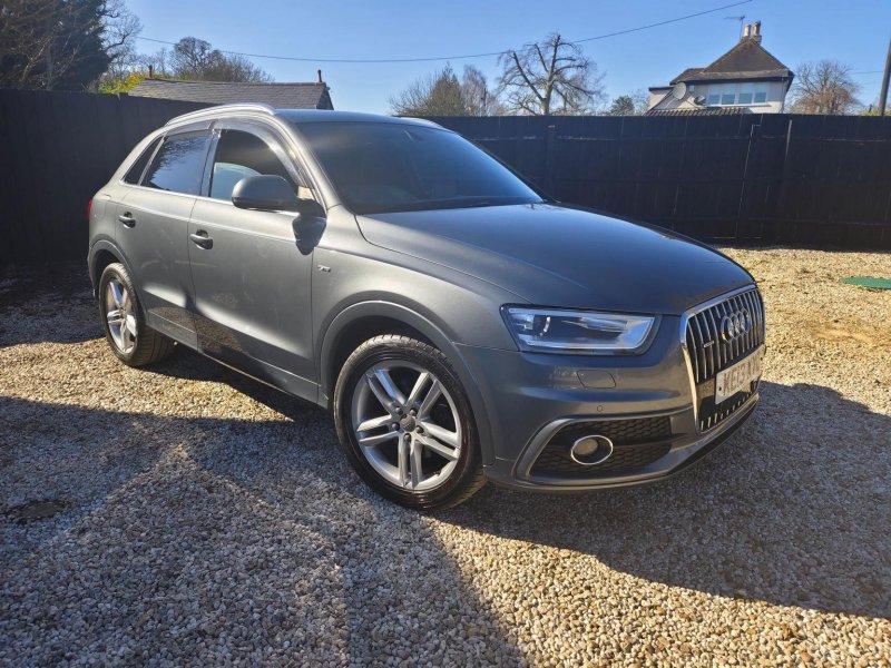 AUDI Q3