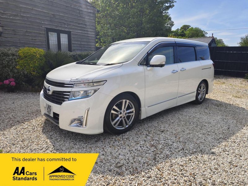 NISSAN ELGRAND