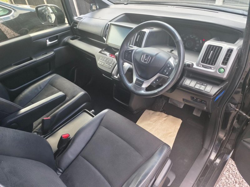 HONDA STEPWAGON