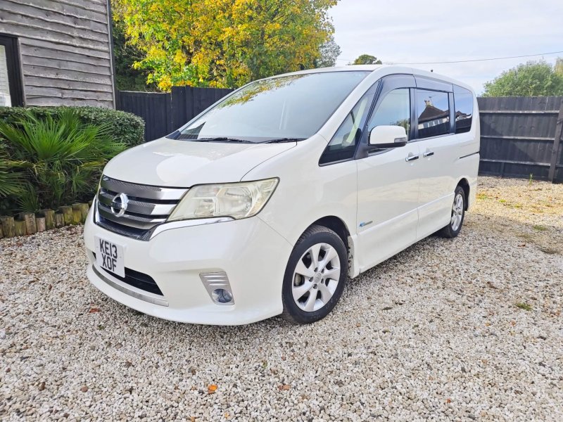 NISSAN SERENA