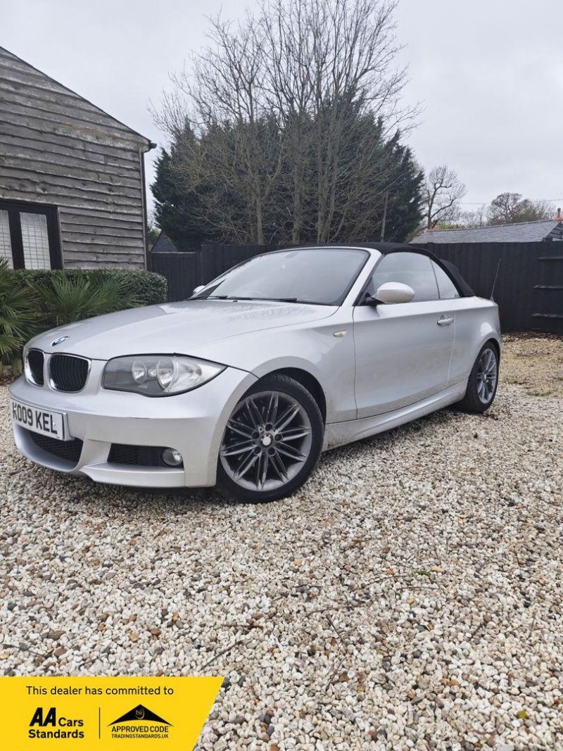 BMW 1 SERIES
