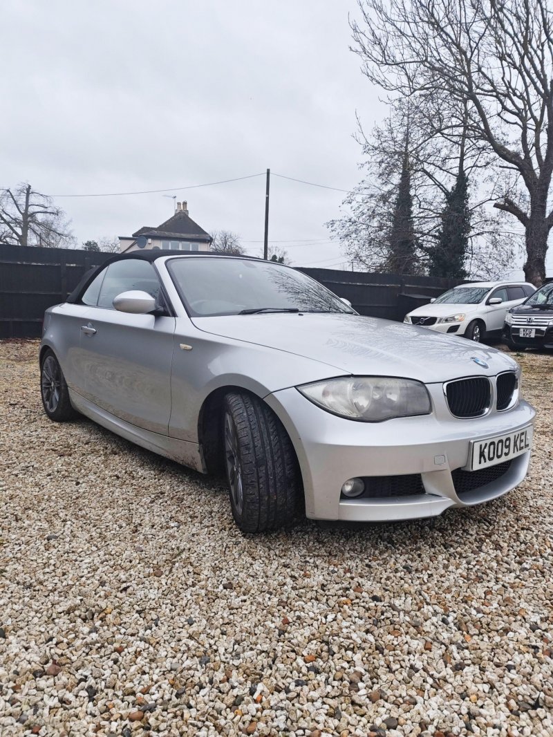 BMW 1 SERIES