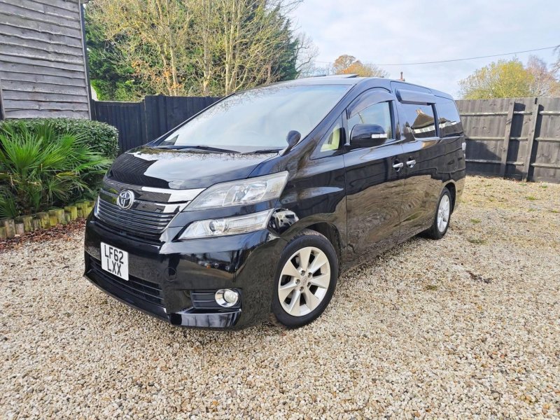 TOYOTA VELLFIRE