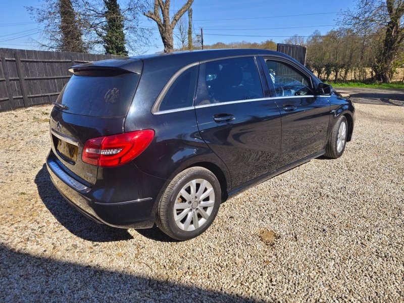 MERCEDES-BENZ B CLASS