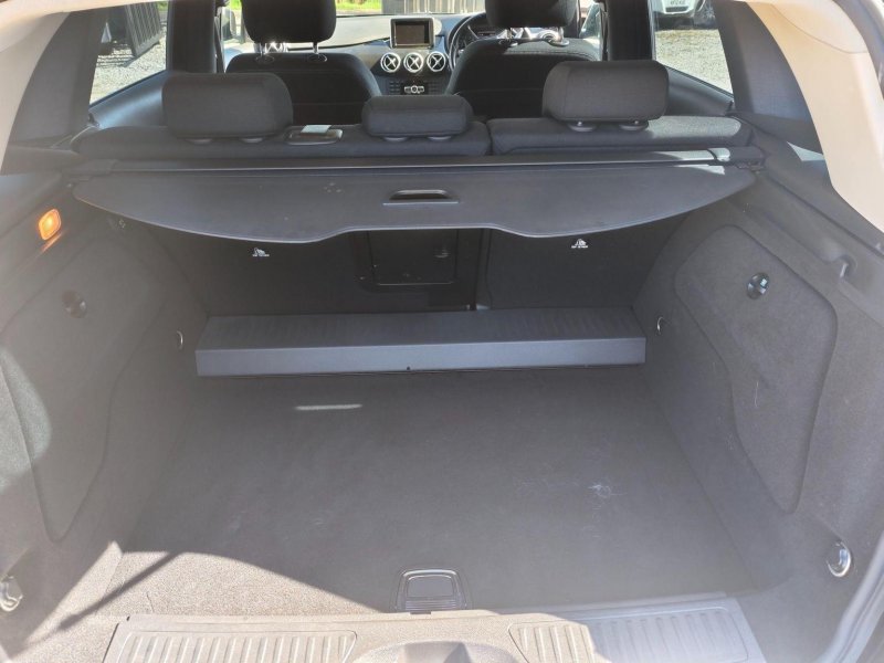 MERCEDES-BENZ B CLASS