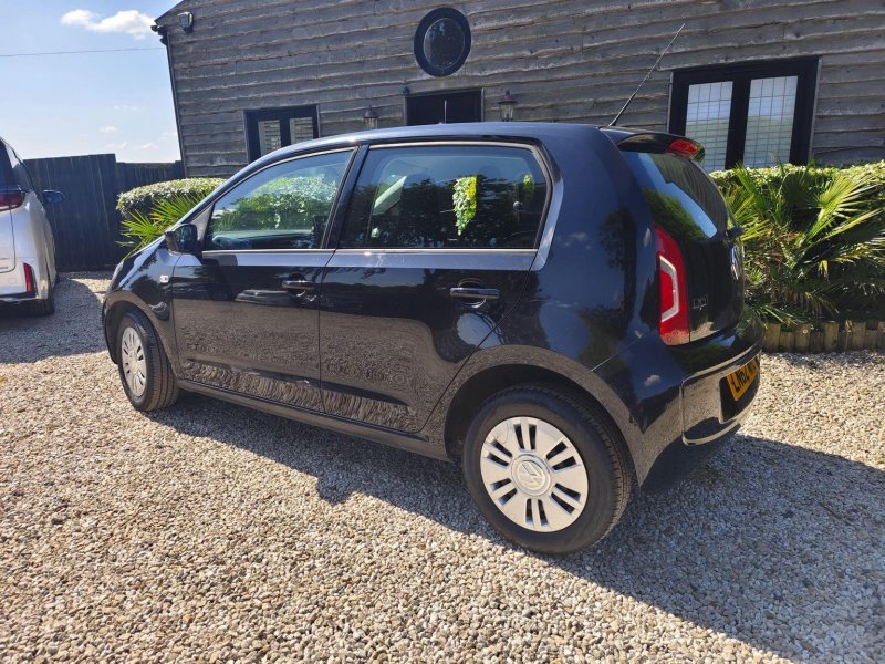 VOLKSWAGEN UP