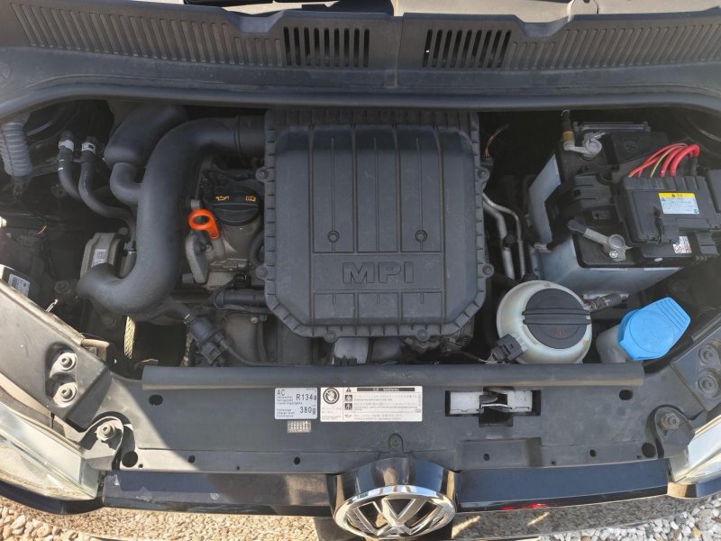 VOLKSWAGEN UP