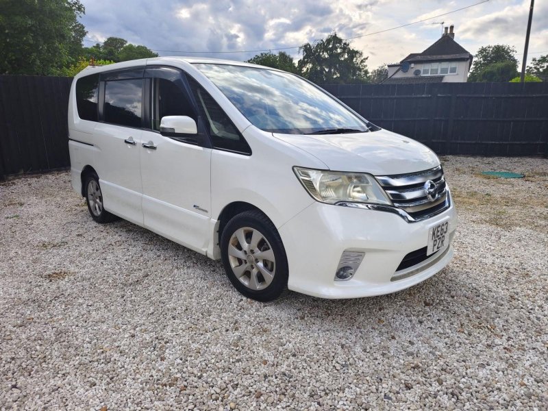 NISSAN SERENA