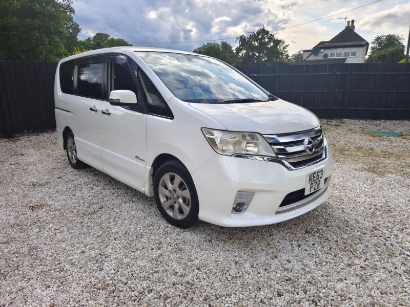 NISSAN SERENA