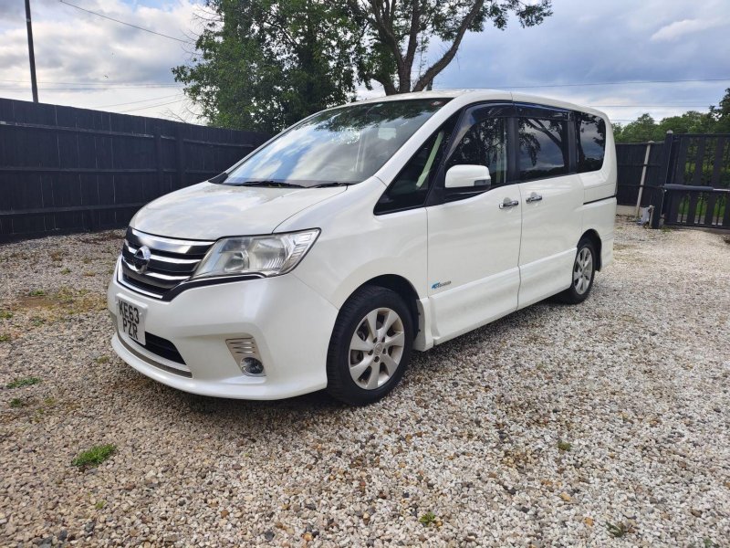 NISSAN SERENA