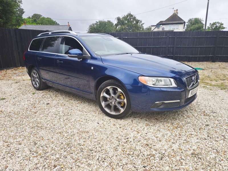 VOLVO V70