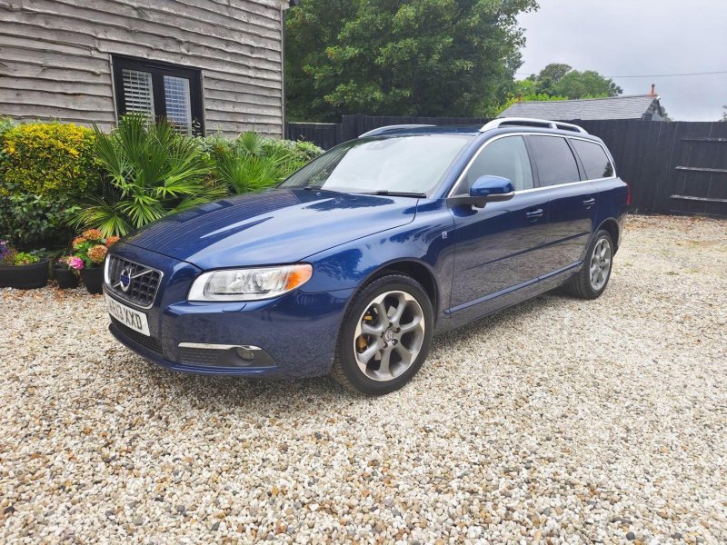 VOLVO V70